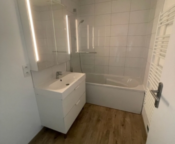 Location Appartement rénové 3 pièces La Chapelle-d'Armentières (59930)