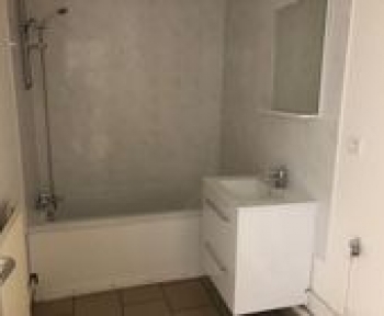 Location Appartement 3 pièces Roeulx (59172)