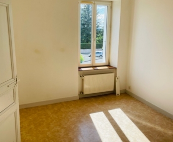 Location Maison 4 pièces Parthenay (79200)